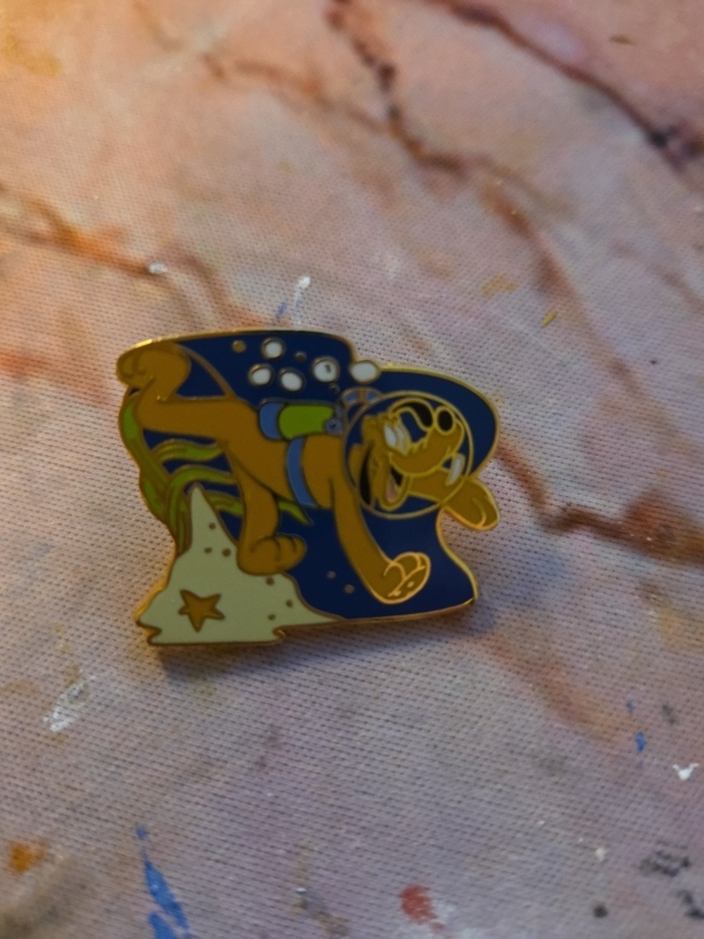 Disney Scuba Diving Pluto - image 1